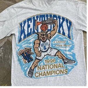 VTG NCAA Kentucky Wildcats T-Shirt